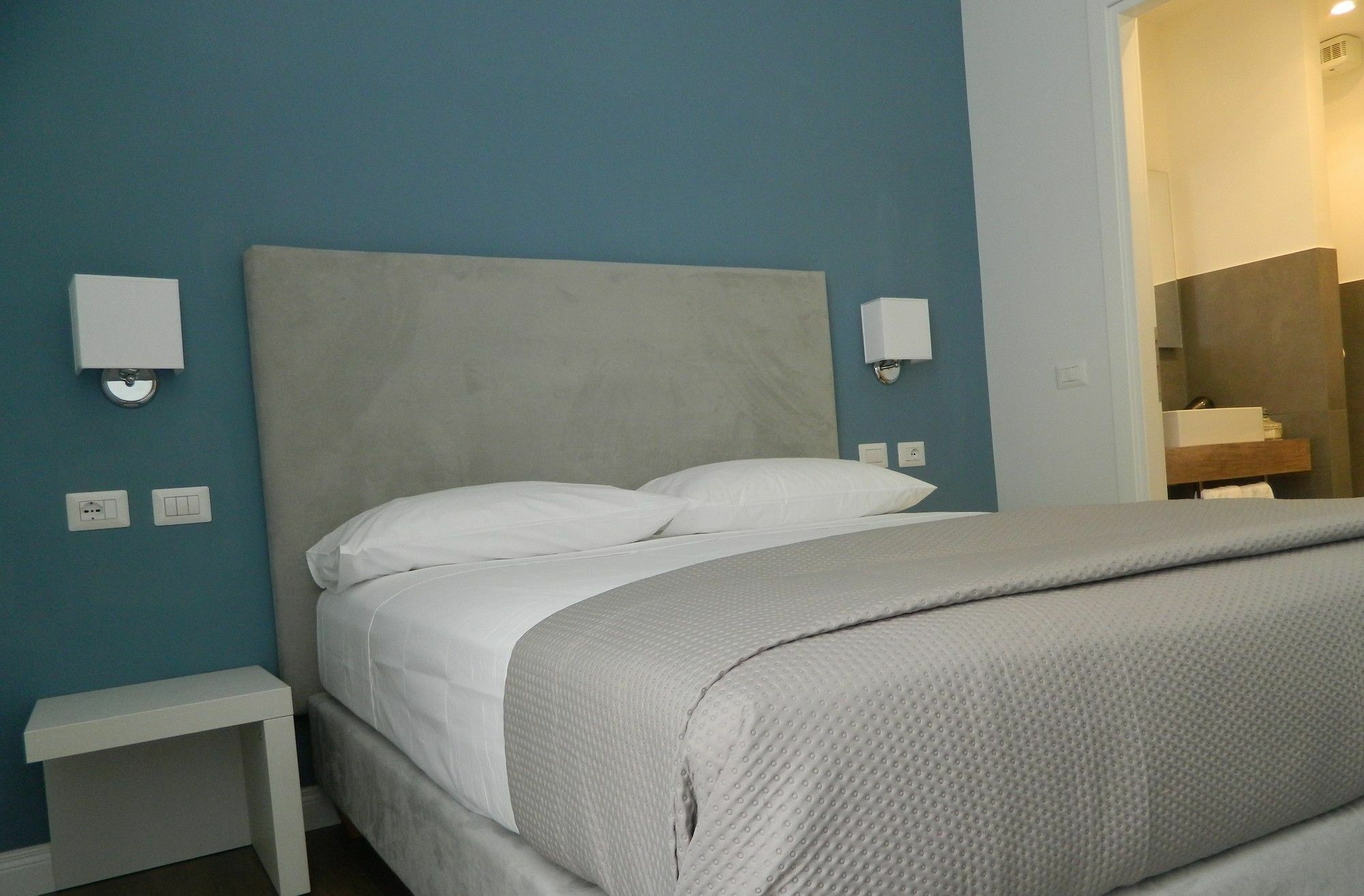Eighty Four Luxury Rooms Рим Экстерьер фото